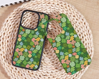 Green Clover iPhone Case – Pastel Floral Four-Leaf Pattern Art Protector