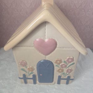 Casa de cerâmica vintage Hallmark Cottage com pote de biscoitos