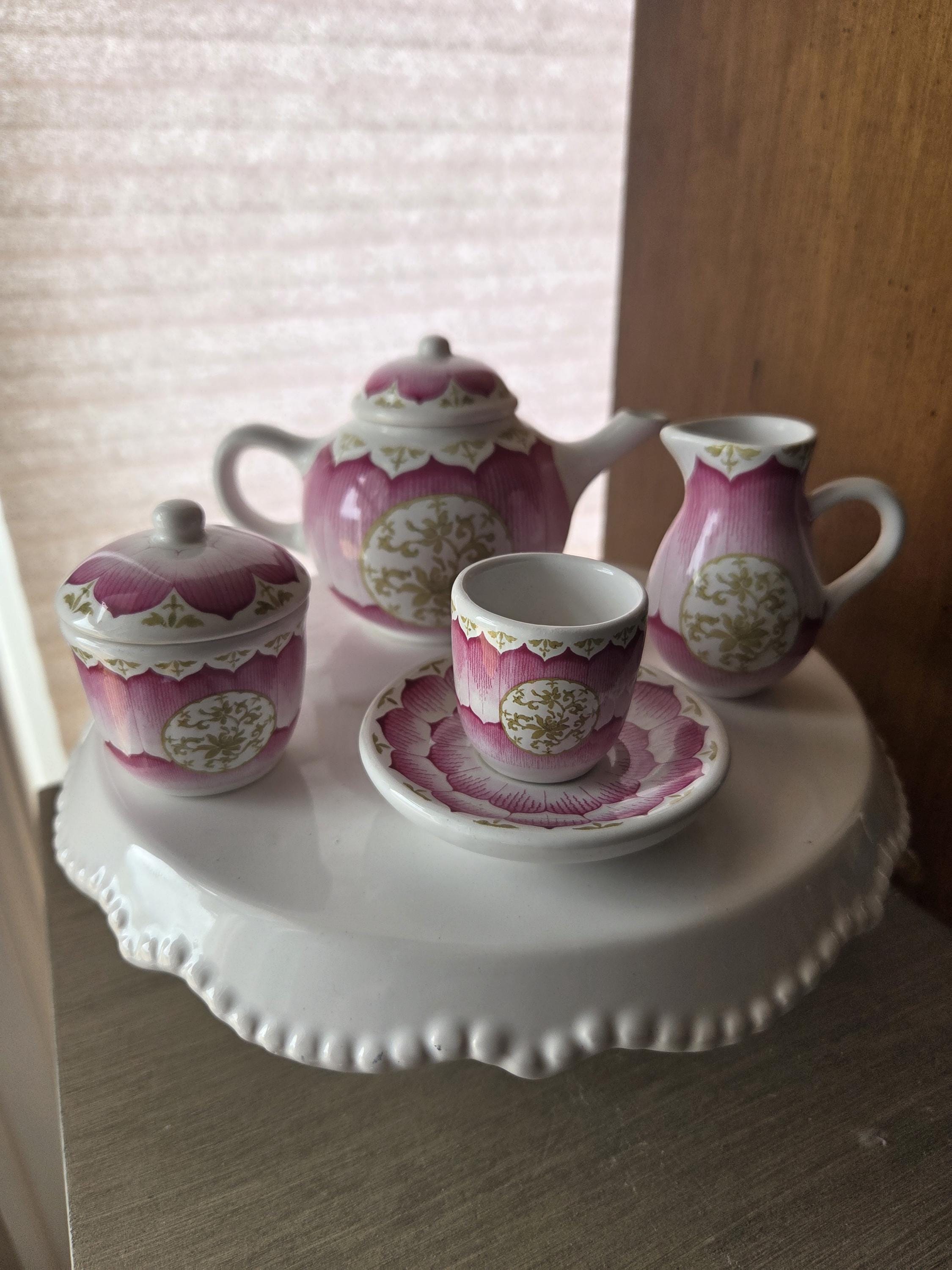 Ag Colonial Tea Set