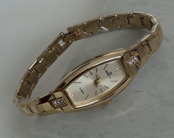 Vintage Rectangular Bracelet Watch, Gold Women Watch, Everyday Wristwatch