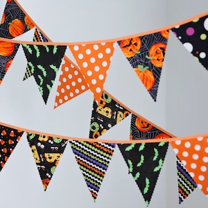 Halloween mini pennant fabric banner - Bunting in orange and black prints