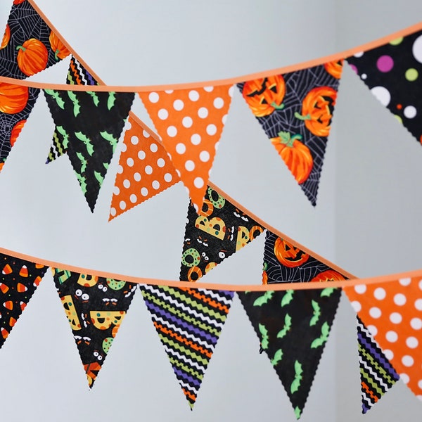 Halloween mini pennant fabric banner - Bunting in orange and black prints