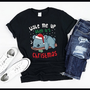 Maak me wakker als het kerst is | Slapende koala met kerstmuts | Dutje, slaapdroom | T-shirt | Tanktop | Sweater | Hoodie