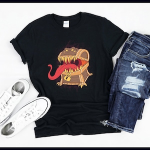 Mimic Dice Chest | Treasure Chest | DnD Tabletop Game | RPG Gaming | Dungeons & Dragons | D20 | T-Shirt | Tank Top | Sweatshirt | Hoodie