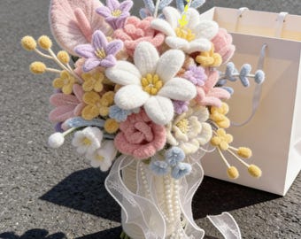 Handgefertigter Chenille Blumenstrauß, gehäkeltes Blumenarrangement, einzigartiges Wohndekor