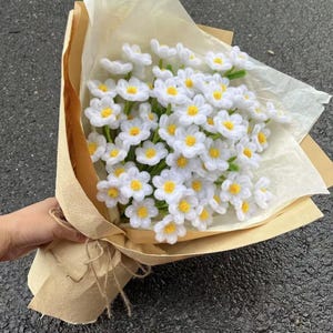 Handmade Daisy Bouquet – Pipe Cleaner Flowers, Perfect Gift for Any Occasion, Graduation Bouquet, Wedding, Mother&#39;s Day Gifts