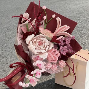 Rosa künstlicher Blumenstrauß, handgemachte Pfeifenreinigerblumen, romantisches Blumengesteck, Jahrestag, Hochzeitsdekor, Geschenke für Mamma Bild 5