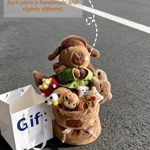 Handgefertigtes Capybara Plüsch Bouquet – Stofftier Blumenarrangement