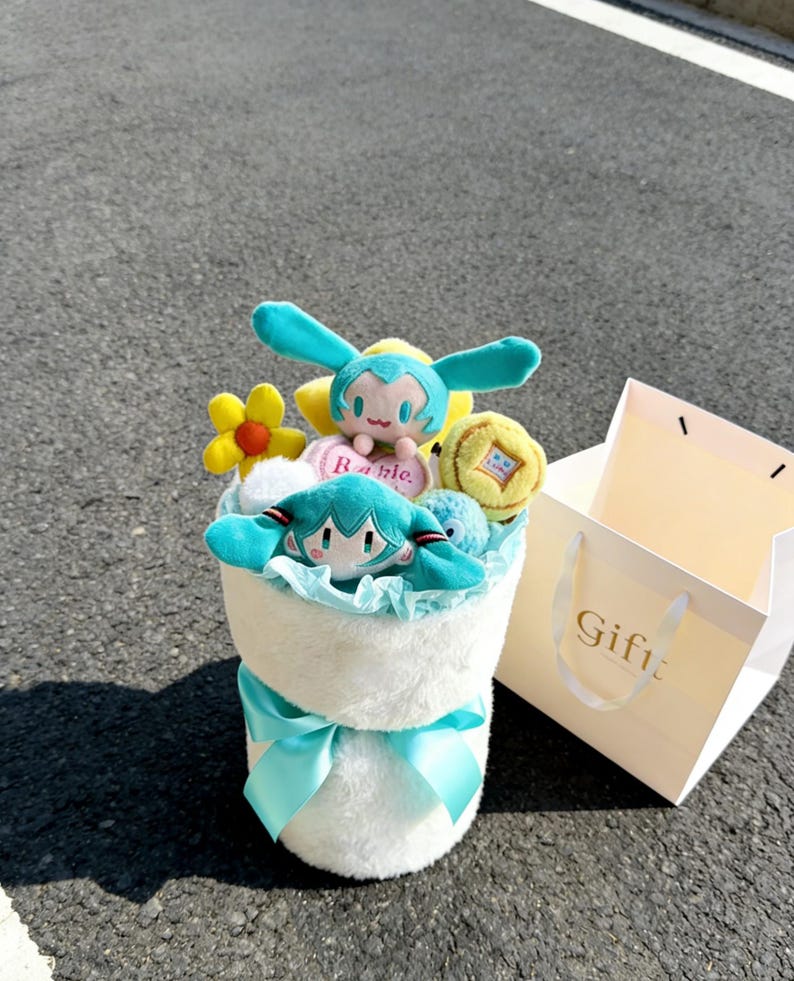 Kawaii Hatsune Miku Plüsch Strauß, Anime Liebhaber Geschenk Bild 5