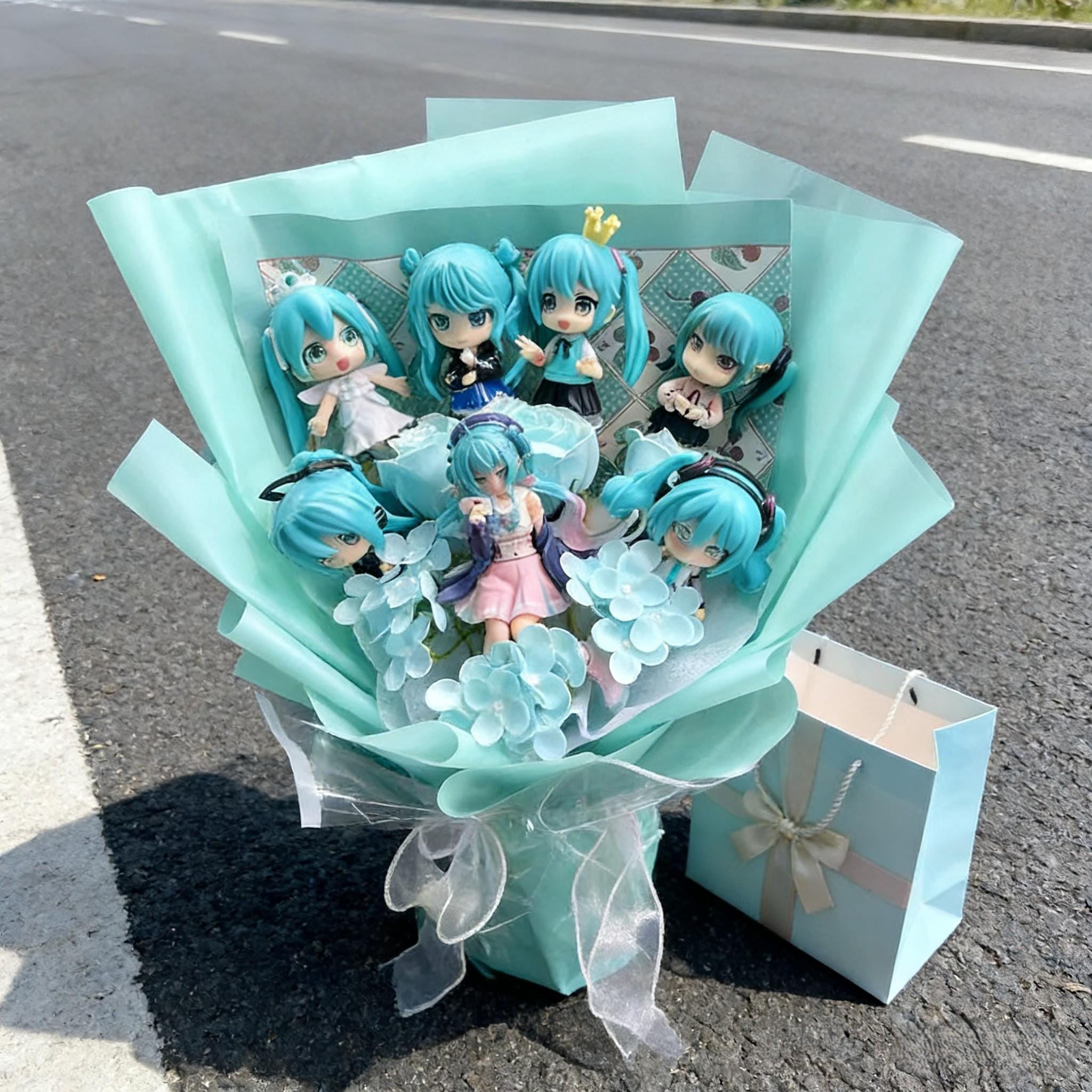 Hatsune Miku Figure Bouquet - Handmade Anime Gift