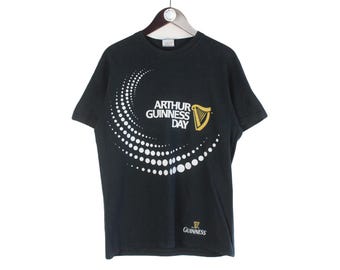 Vintage Guinness T-Shirt Size M Big Logo Pub Style Irish Stout Beer 90s Retro Wear Short Sleeve Top