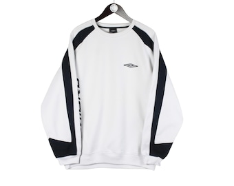 Sudadera vintage Umbro talla XL blanca estilo deportivo de los años 00 con cuello redondo, estilo retro