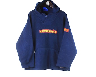 Sudadera vintage Umbro de forro polar, talla S, oversize, azul, con logo grande, estilo años 90. Jersey de invierno para actividades al aire libre y esquí.