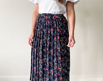 navy pleated skirt pattern
