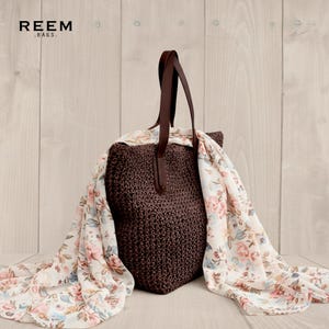 woven straw hobo bag for women large slouchy shoulder bag coffee brown