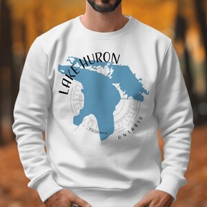 Lake Huron Ontario Comfort Colors Sweatshirt | Personlig sjökarta-tröja | Reunion Bach Crew | Fiskebåts- och vandringströja