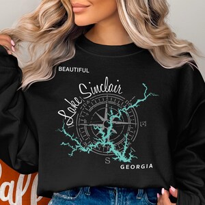 Felpa con mappa del lago Sinclair in Georgia / Maglietta girocollo personalizzata con mappa del lago / Abbigliamento comodo per la vita sul lago, idea regalo