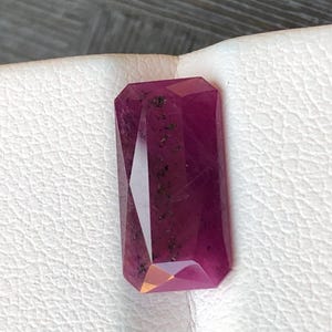 Natural Corundum(Ruby):5.90 Carat Fancy Emerald Mix cut Loose Gemstone OriginAfrica.