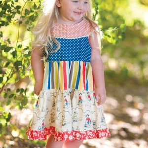 SAMPLE Girls Ruffle Dress, Classic Girls Dress, Girls Round Neck Dress, Girls Tiered Ruffle Dress, Vintage Dress, Fancy Dress, Size 4