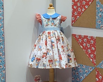 SAMPLE Girls Valentine Party Dress, Classic Girls Dress, Girls Pageant Dress, Peter Pan Collar Dress, Vintage Dress, Pageant Casual Size 4