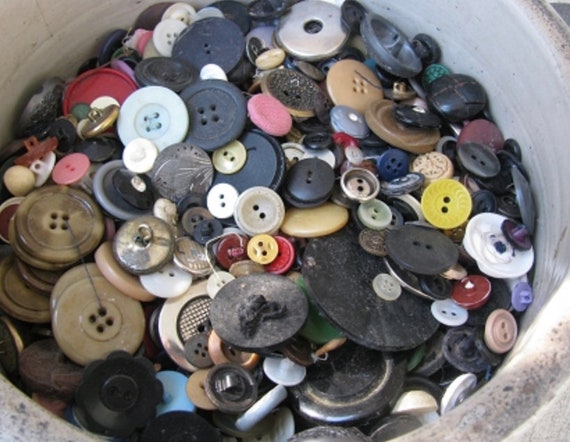 Vintage Button Grab Bag - Min. 50 Buttons per bag