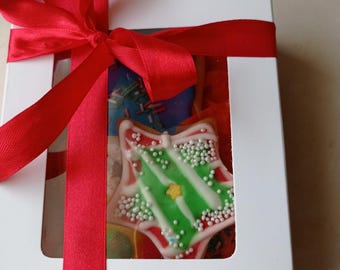 Handgemaakte kerstkoekjes – 12 feestelijke koekjes in twee geschenkverpakkingen