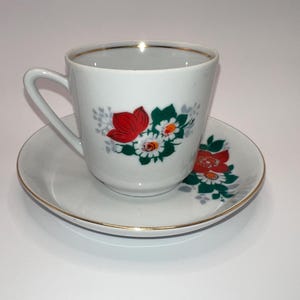 Vintage Kahla Red Rose Teacup Set: Gold Trimmed German Porcelain