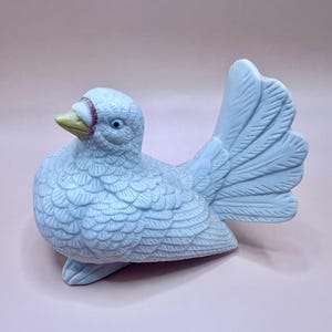 Vintage White Dove Figurine: Ceramic Bird Statue, Shabby Chic Decor