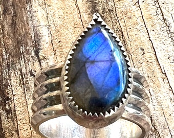 Labradorite and Sterling Silver Ring