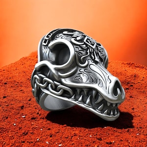 Sterling Silver Wolf Skull Ring: Gothic Biker Statement Jewelry