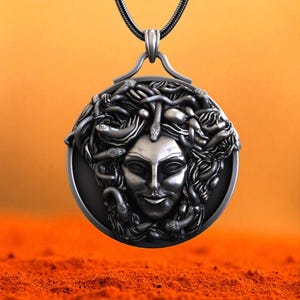 Colar Medusa: Pingente de pelo de cobra em prata esterlina, joia gótica para presente