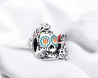 Charm de calavera que brilla en la oscuridad, colgante de esmalte colorido de Coco Miguel, compatible con pulseras Pandora, charm de pulsera de calavera de azúcar, un bonito regalo para ella.