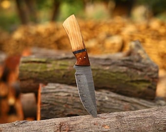 Custom Damascus Hunting Knife: Bushcraft Survival Blade, Leather Sheath, Gift For Men