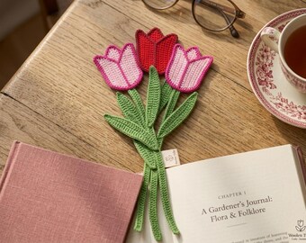 Tulip Bookmark Crochet Pattern PDF, Floral Bookmark Amigurumi Pattern, Flower Bookmark, Reader Gift Book Lover, Instant Download