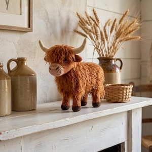 Crochet Highland Cow Pattern: 3 cm Loop Stitch, Brushed Coat, Standing Legs