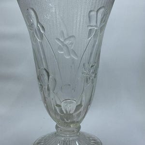 Jeannette Depression Glass Iris & Herringbone Vase