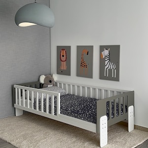 Justerbar barnsäng | Barnsäng med 6 höjdalternativ | Modern träsängram | Växande barnsäng | Unik design