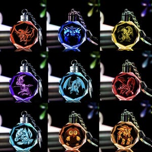 Custom made - jeder yu-gi-oh Charakter Ihrer Wahl LED Farbwechsel K9 Crystal Schlüsselanhänger - w 7 Farben auch Geschenkbox und Batterie inkl