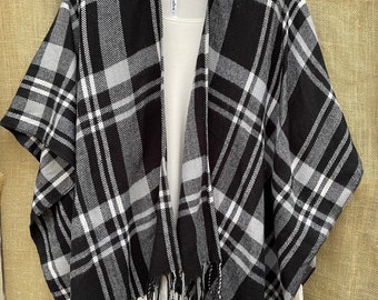 Gemonogrammeerde wrap, Geruite gemonogrammeerde sjaal