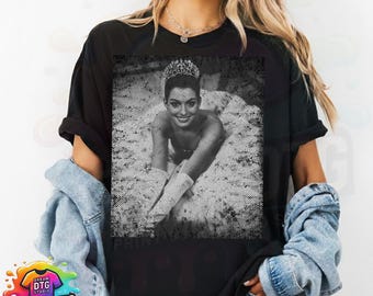 Vintage Princess Dairies shirt, Anne Hathaway Shirt, Princess Diaries Genovia Shirt, Disney Princess Shirt, Retro Disneyland Genovia Shirt.
