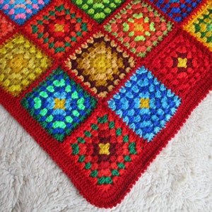 Big granny square afghan blanket, red, warm, wrap, colorful, handmade, retro, crochet, patchwork, bed cover, cozy image 4