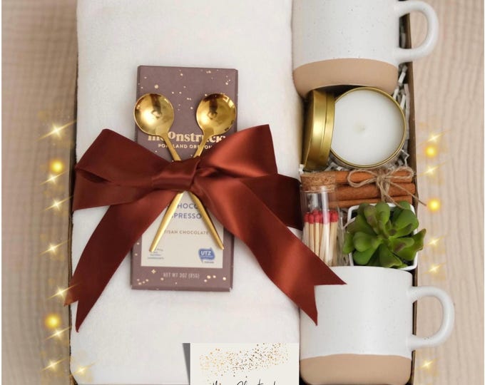 Warm Christmas Gift Box – Cozy Holiday Gift Set with Blanket, Mug, Chocolate & Journal | Ships in 1 Day
