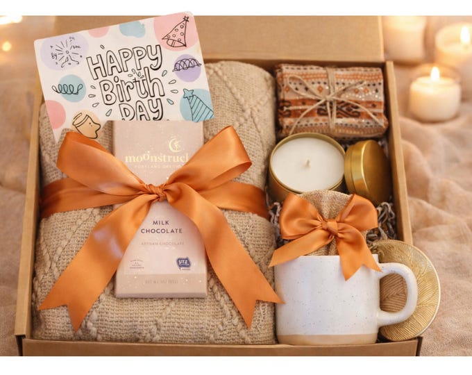 Cozy Birthday Gift Box – Blanket, Candle, Mug & Gourmet Chocolate