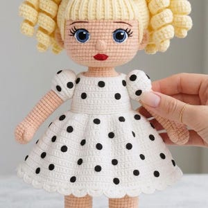 Gehaakt poppatroon met polkadot Darling amigurumi | Vintage speelgoed (pdf-download)