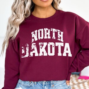 Vintage North Dakota sweater, retro North Dakota sweater, vintage North Dakota sweatshirt, North Dakota state sweater, ND souvenir sweater