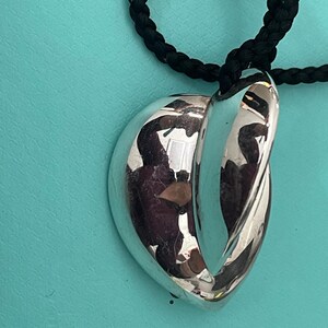 Vintage Tiffany’s X Frank Gehry heart pendant from the 2000s, with box. solid silver, nice chunky piece.