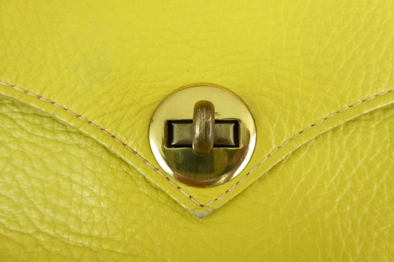 Roger Van Schoyck Yellow Pebbled Leather Handbag … - image 5