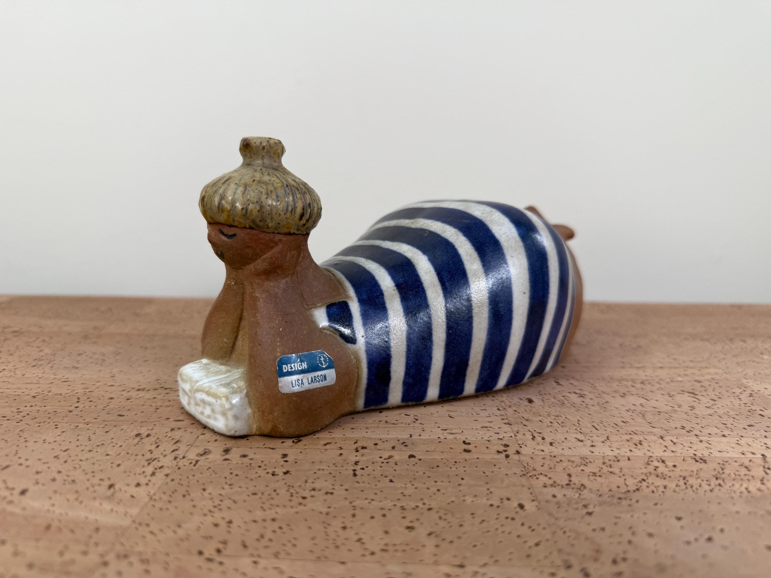 置物 ABC flikor  Beata  by Lisa Larson Lisa Larson, a 'Beata' stoneware figurine, from the series