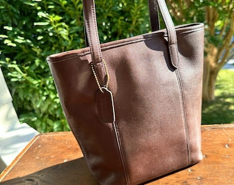 Vintage Coach Classic Lunch Tote Style No. 9077 in Mahogany
