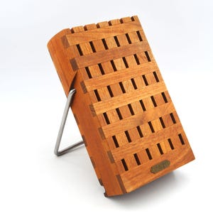 Raro bloque para cuchillos de teca con diseño Trip Trap Danmark de mediados de siglo, diseño danés moderno de los años 70, diseño MCM contemporáneo.